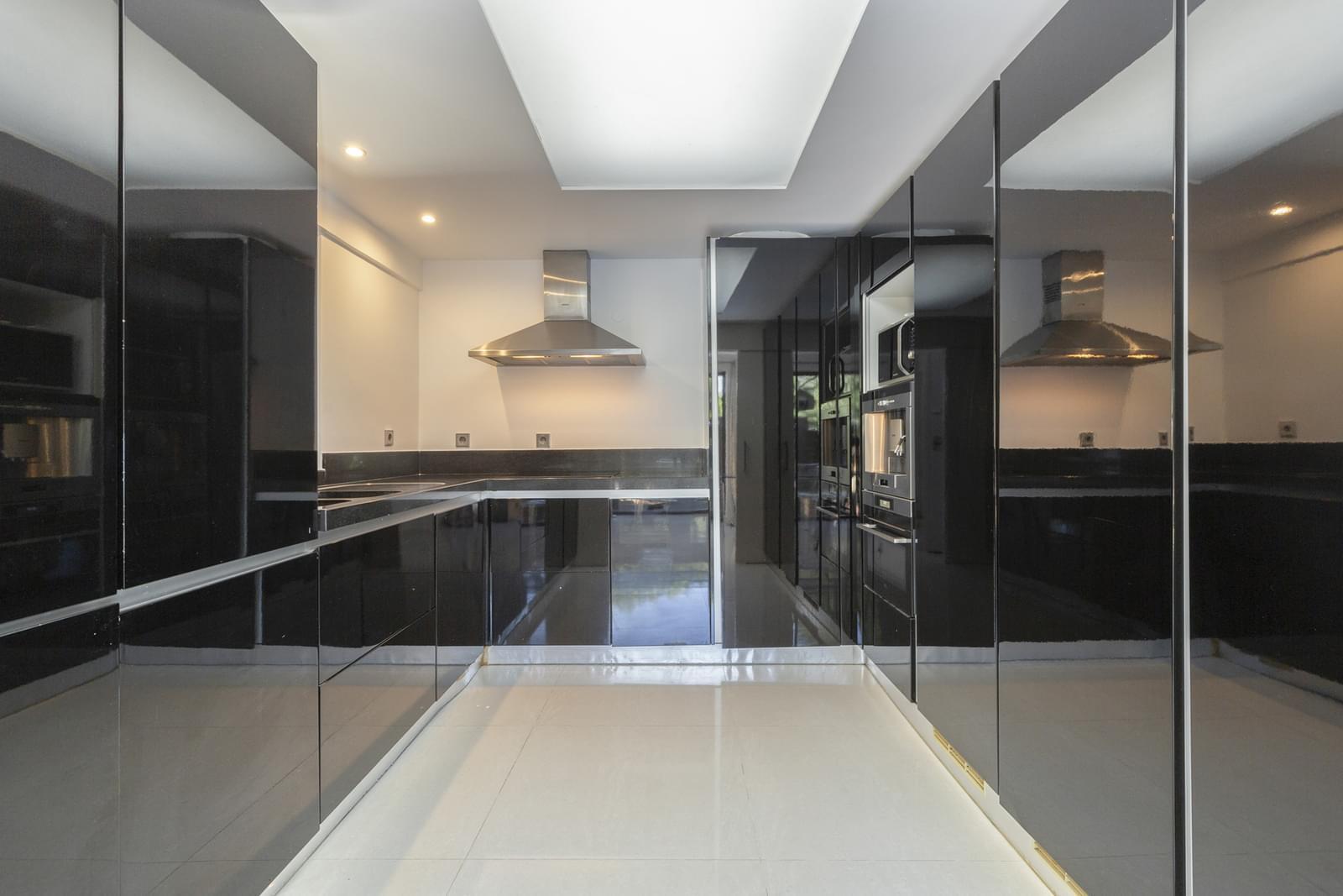Moradia T3 + 1 com piscina, Biscaia, Cascais - Imagem 24