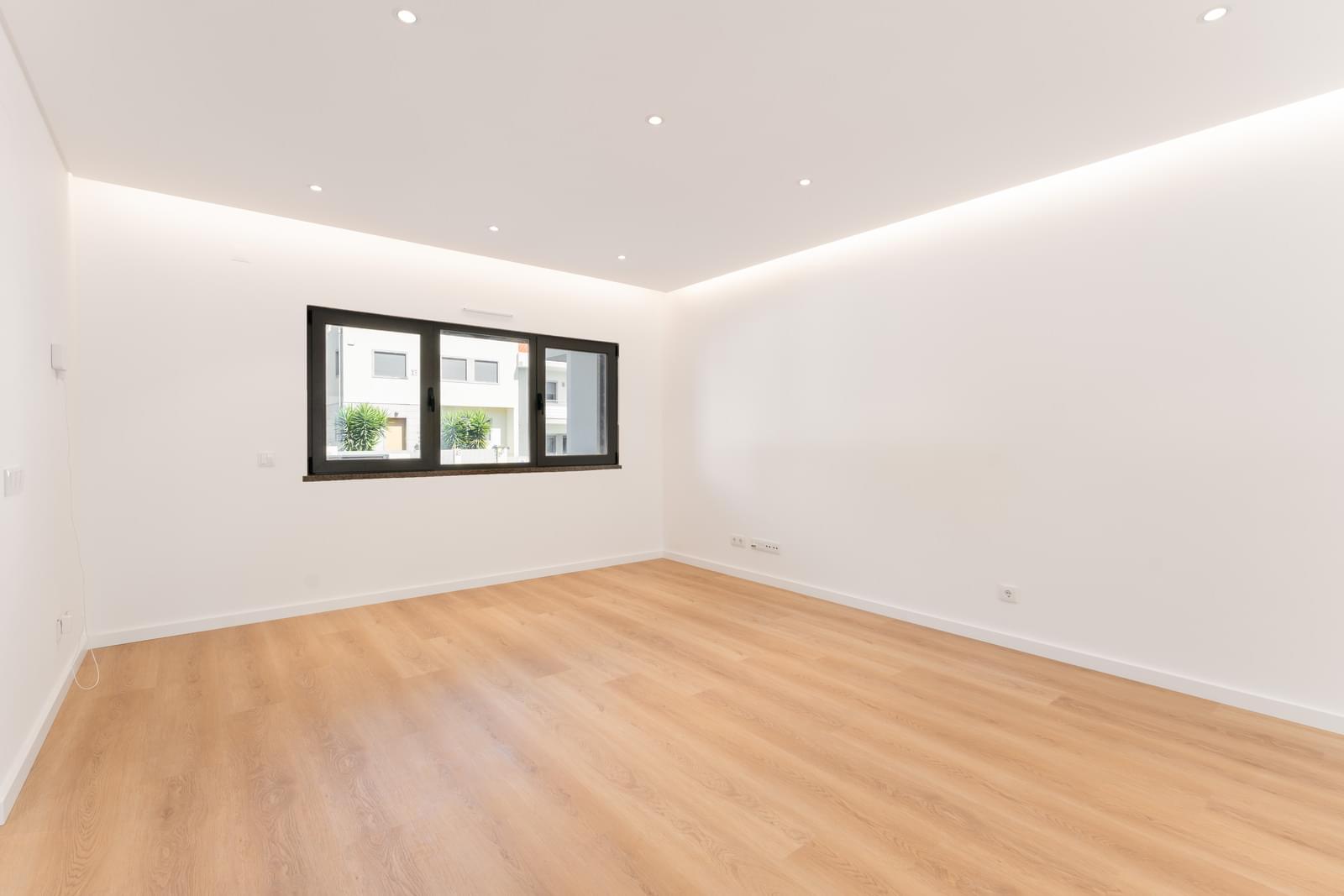 Moradia T3 com jardim, Cascais - Imagem 13