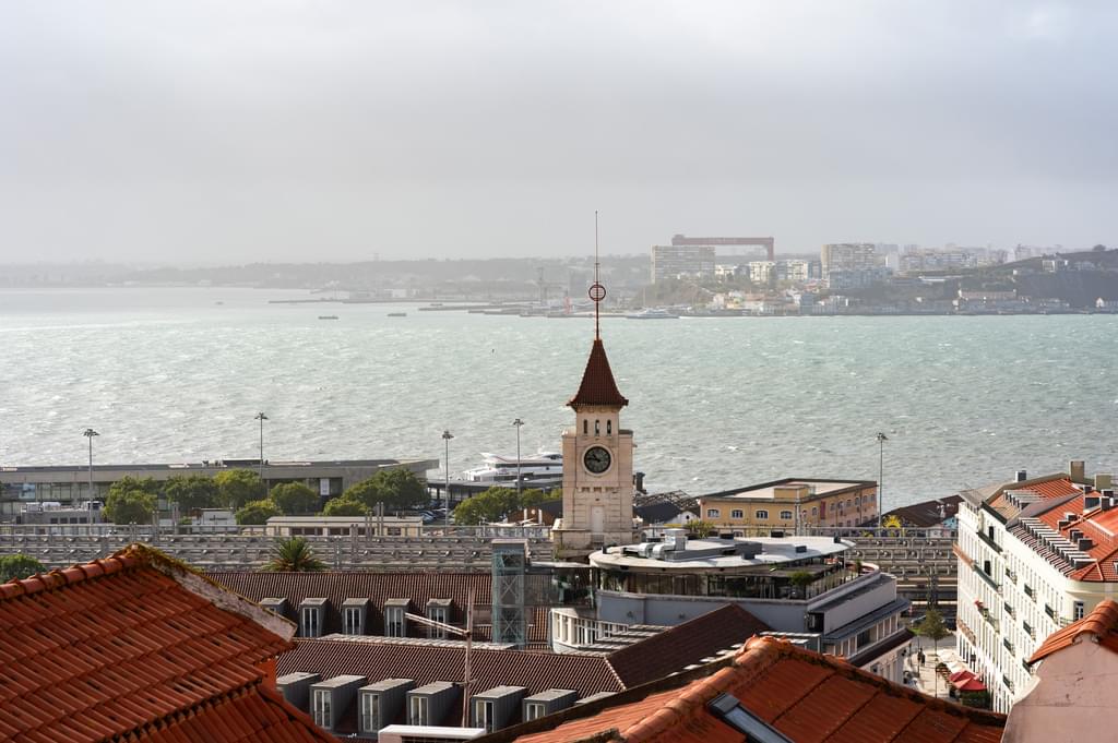 2 Bedroom Apartment with a view, Santa Catarina, Lisboa