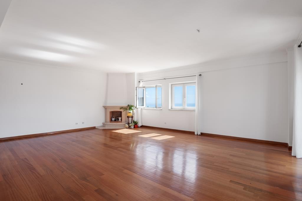 4 Bedroom Apartment with swimming pool, Monte Estoril, Cascais