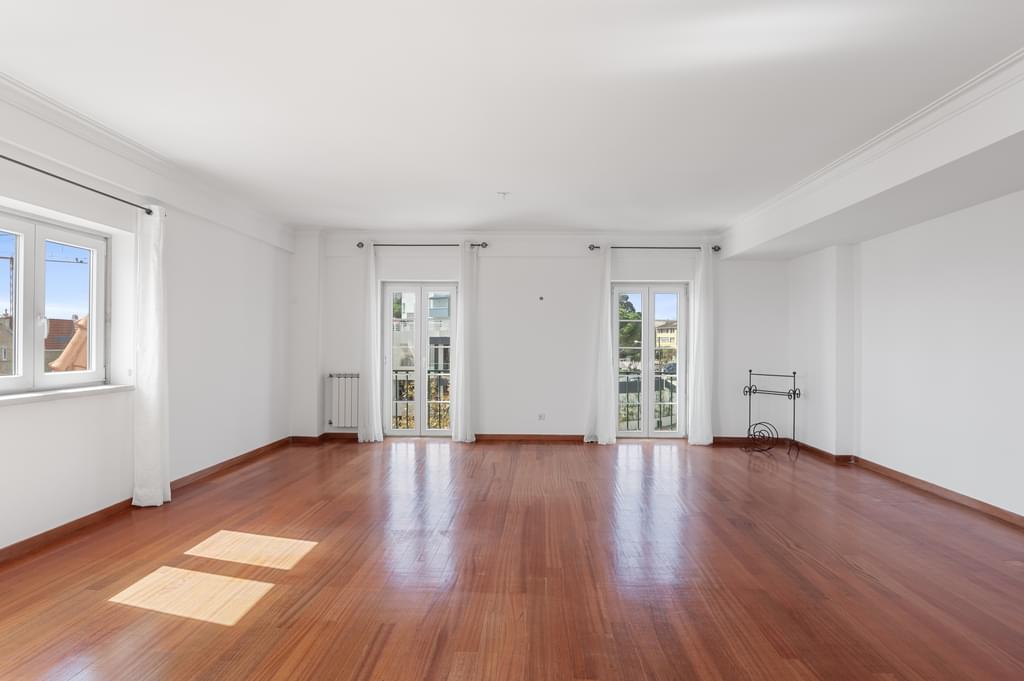 4 Bedroom Apartment with swimming pool, Monte Estoril, Cascais