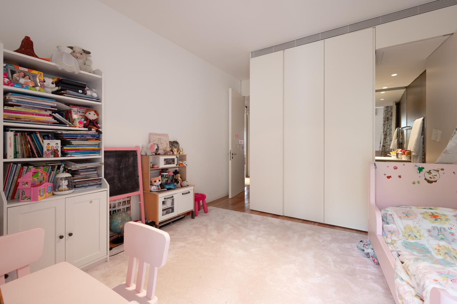 Apartamento T4 com estacionamento, Lapa, Lisboa - Imagem 17