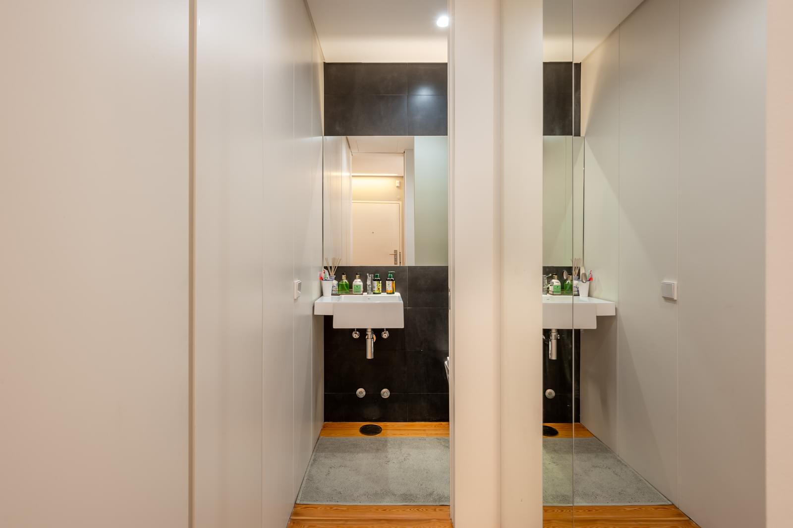 Apartamento T4 com estacionamento, Lapa, Lisboa - Imagem 13
