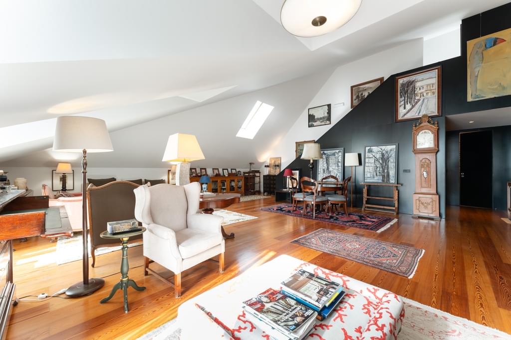 3 Bedroom Duplex with swimming pool, Santa Catarina, Lisboa 2252715478