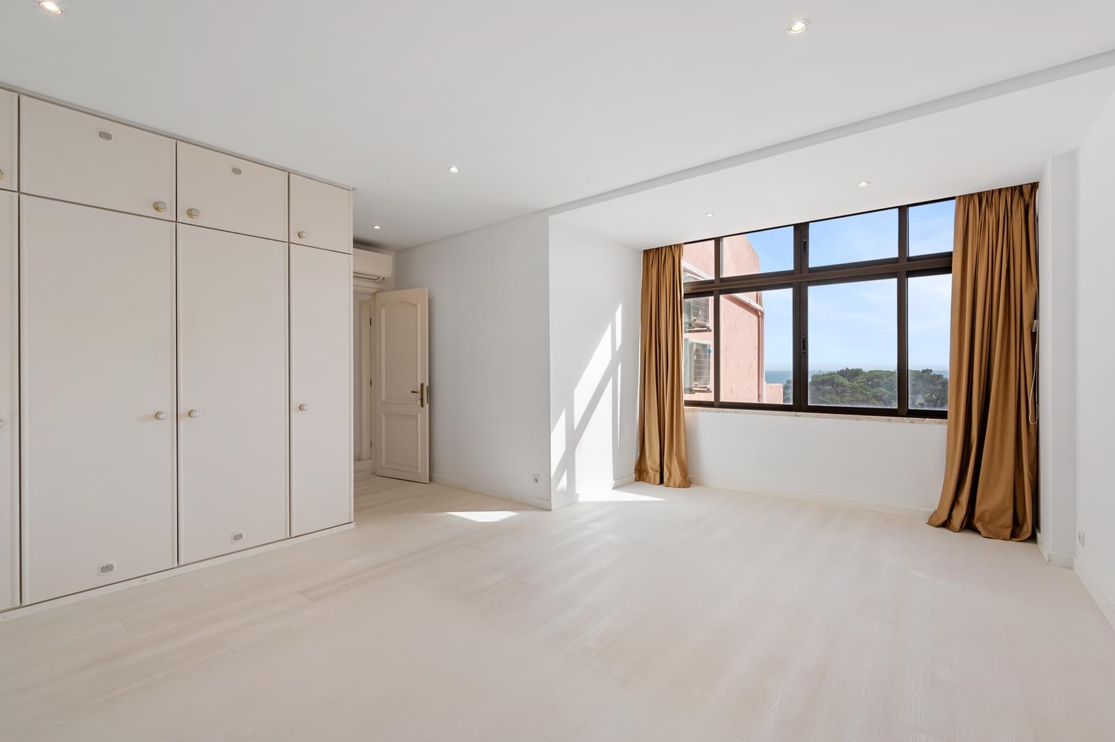 4 Bedroom Apartment/Flat's Image 21