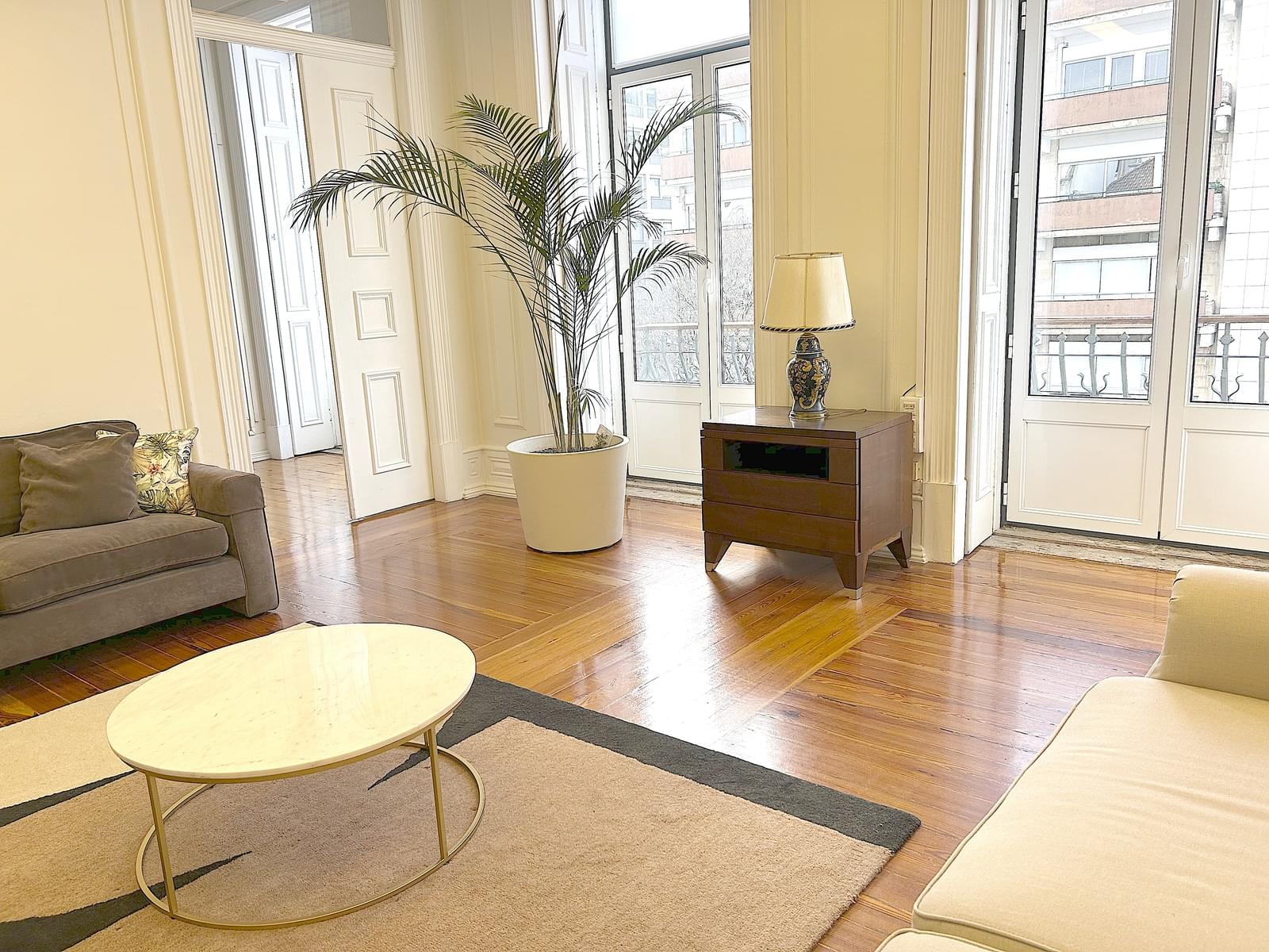 Apartamento T4 + 3 com varanda, Avenida da Liberdade, Lisboa - Imagem 9