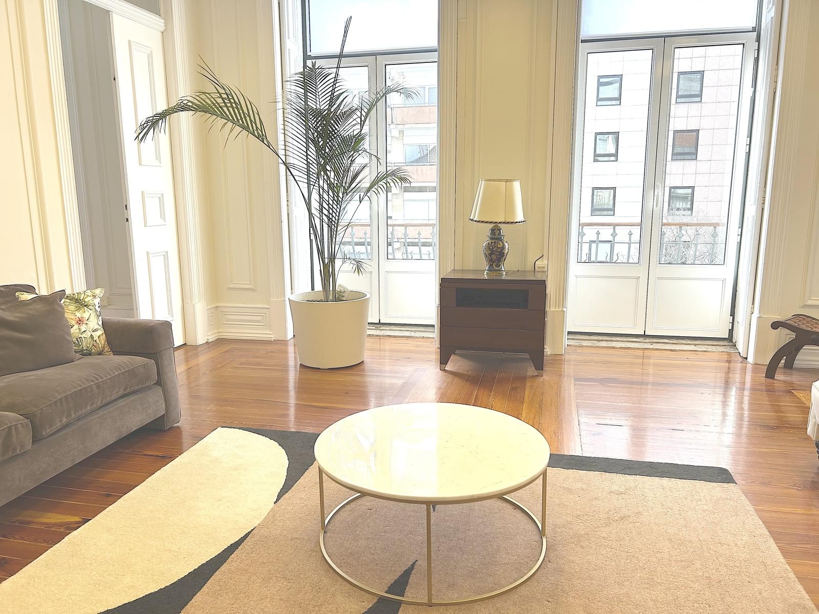 Apartamento T4 + 3 com varanda, Avenida da Liberdade, Lisboa - Imagem 10