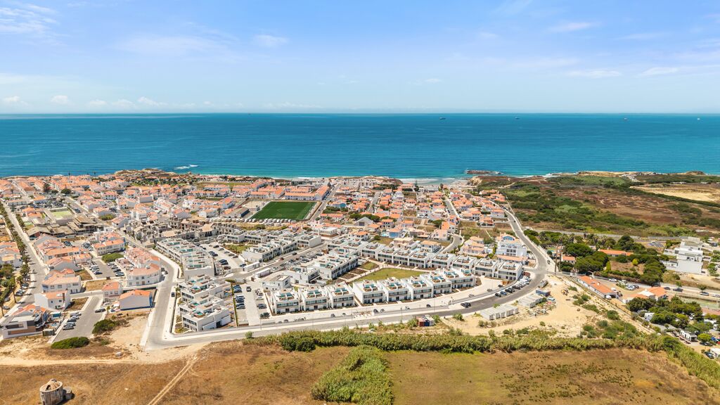2 Bedroom Apartment with swimming pool, Porto Covo, Sines