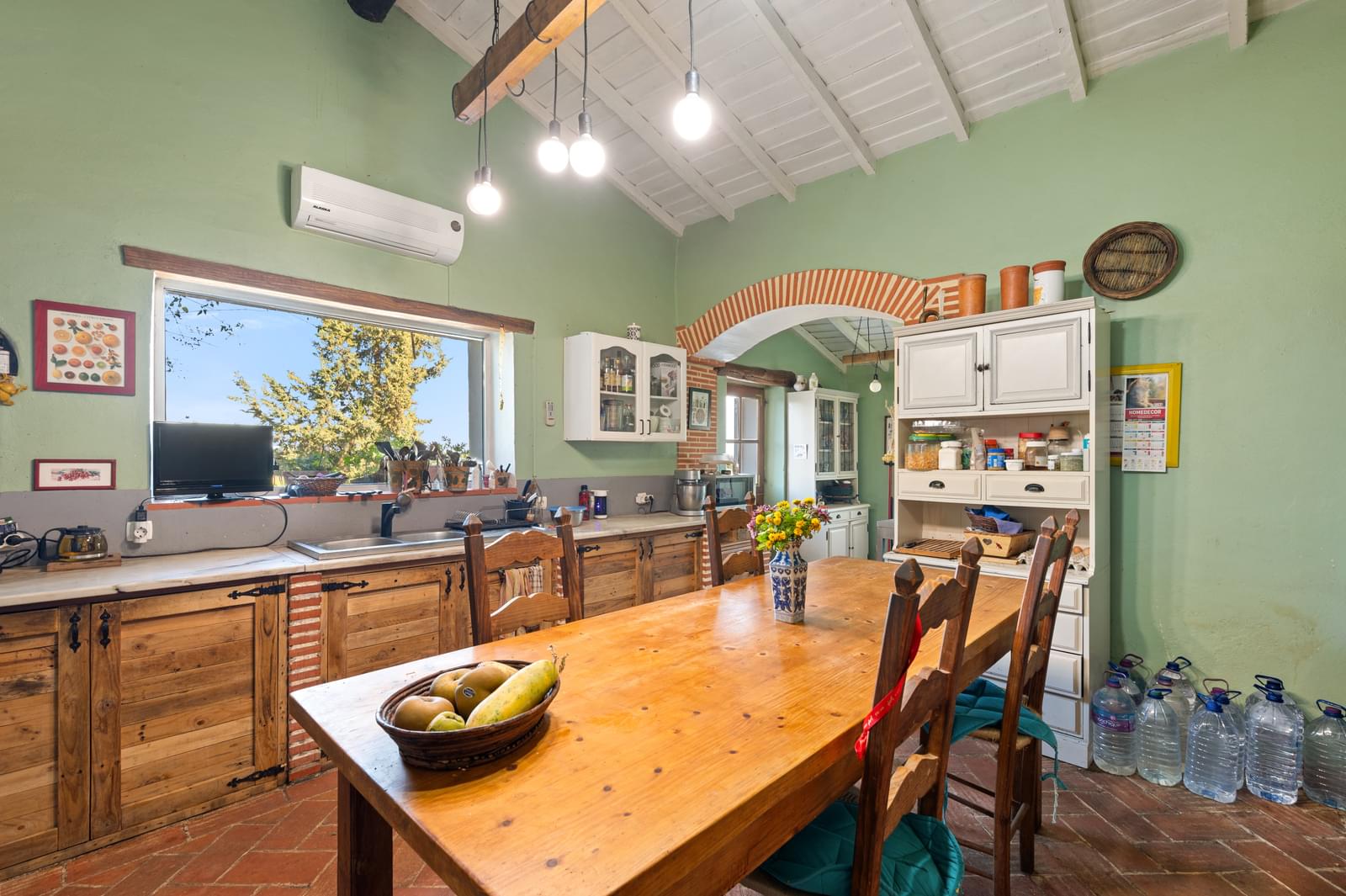 13 Bedroom Farm/Ranch/Plantation's Image 9