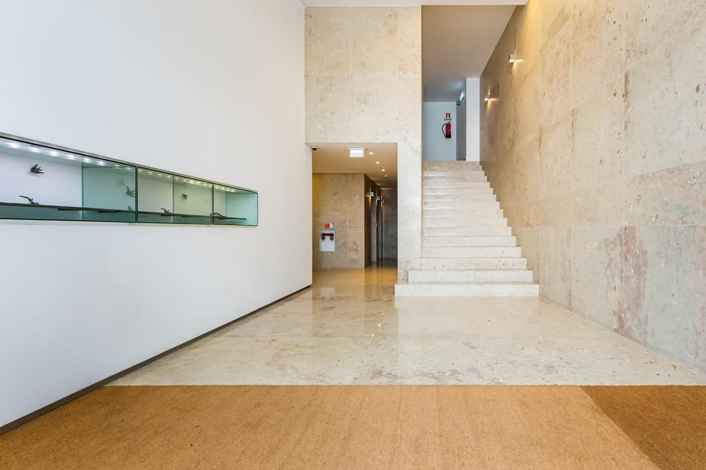 2 Bedroom Apartment with parking, Chiado, Lisboa 364093547