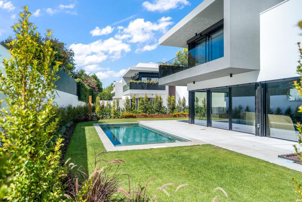 4 Bedroom House in 443 Birre, Birre, Cascais 409585048