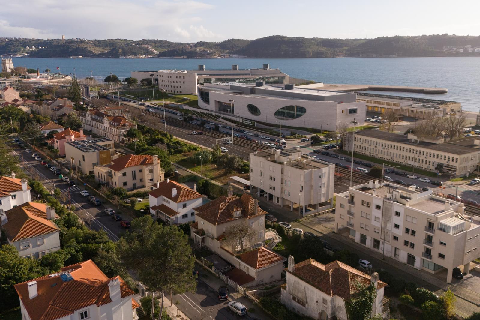 Moradia Isolada T9 com jardim, Restelo, Lisboa - Imagem 30