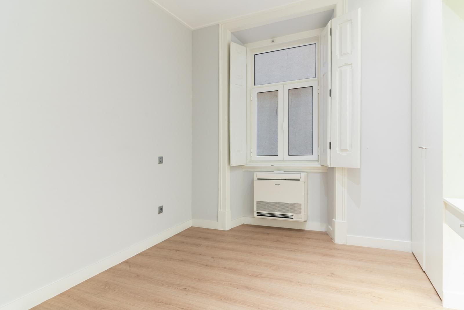 Apartamento T4 com varanda, Avenidas Novas, Lisboa - Imagem 14