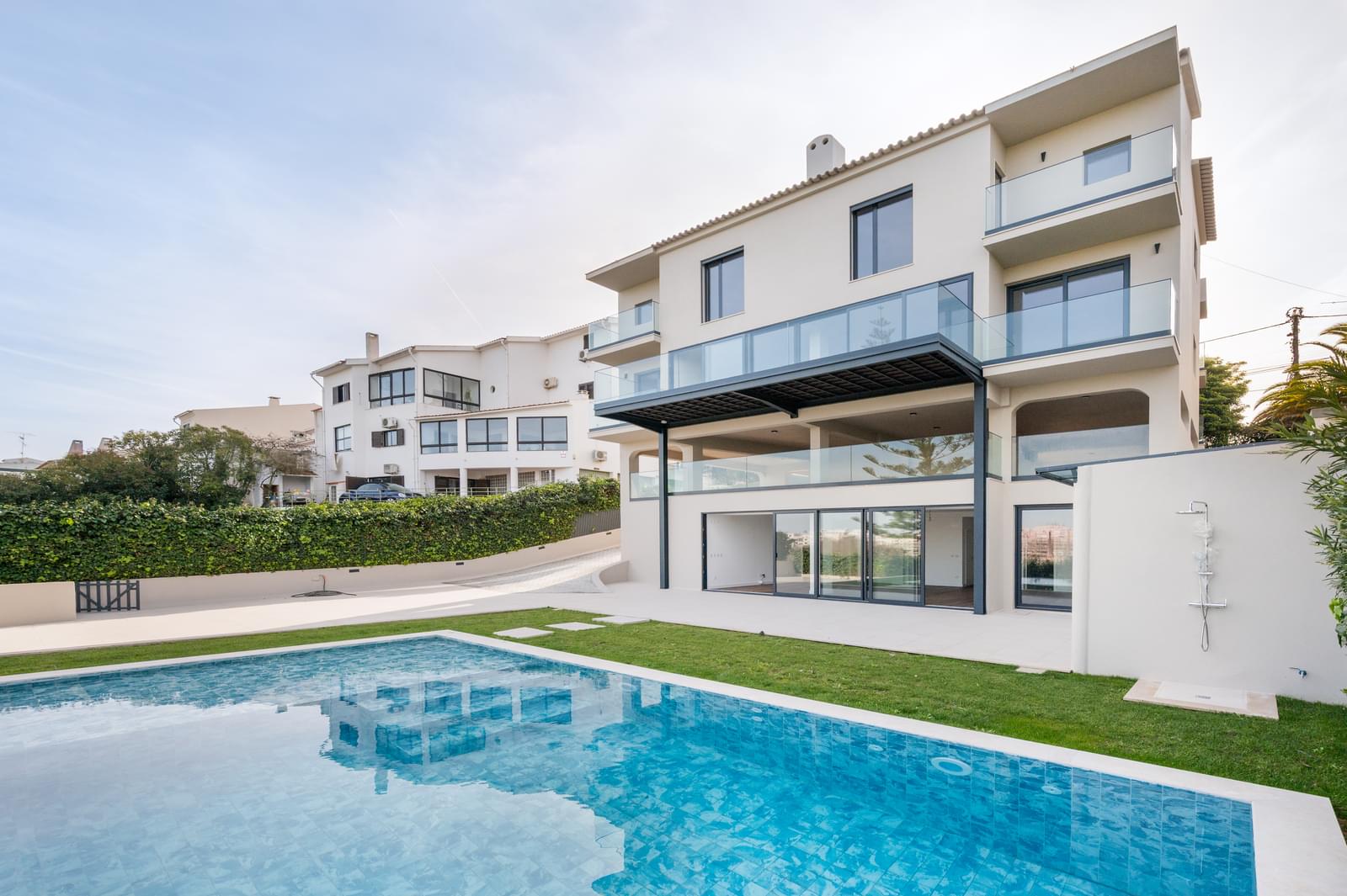7 Bedroom Villa/Townhouse's Image 13