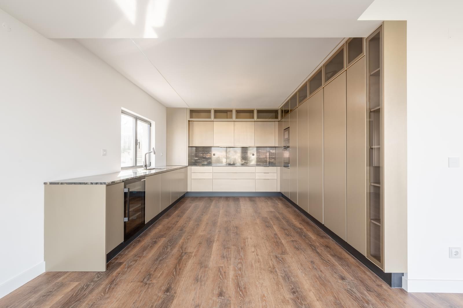 7 Bedroom Villa/Townhouse's Image 7