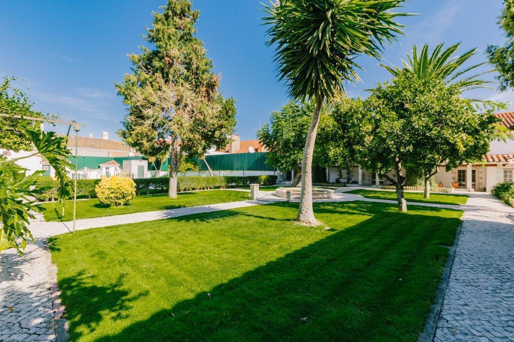 9 Bedroom Detached house with swimming pool, Santo Estevão, Benavente 2211810049