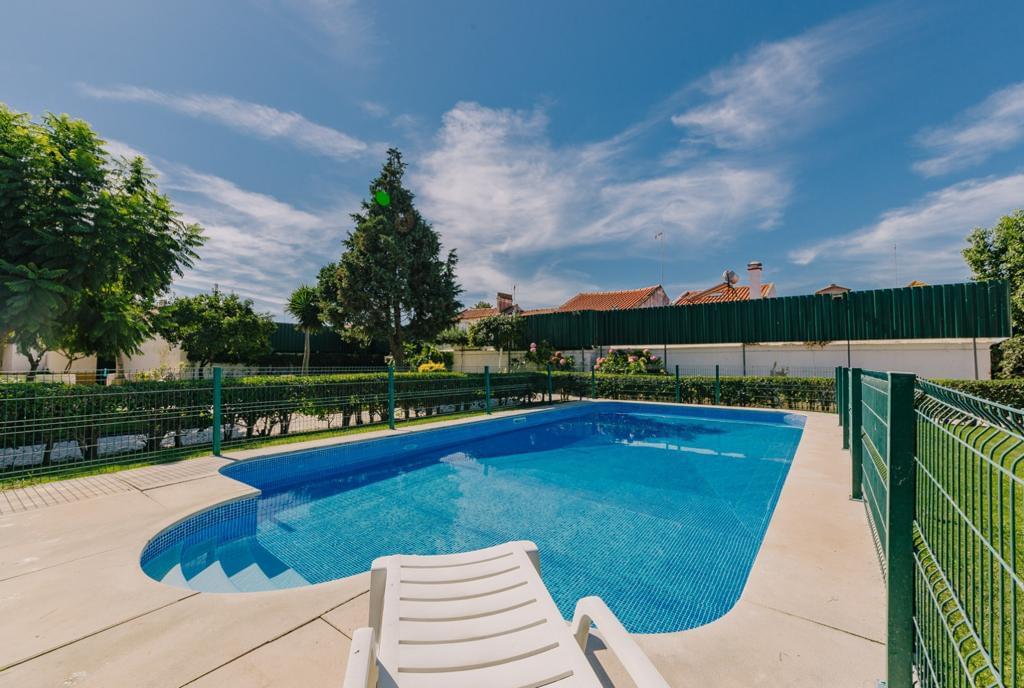 9 Bedroom Detached house with swimming pool, Santo Estevão, Benavente 2211810049