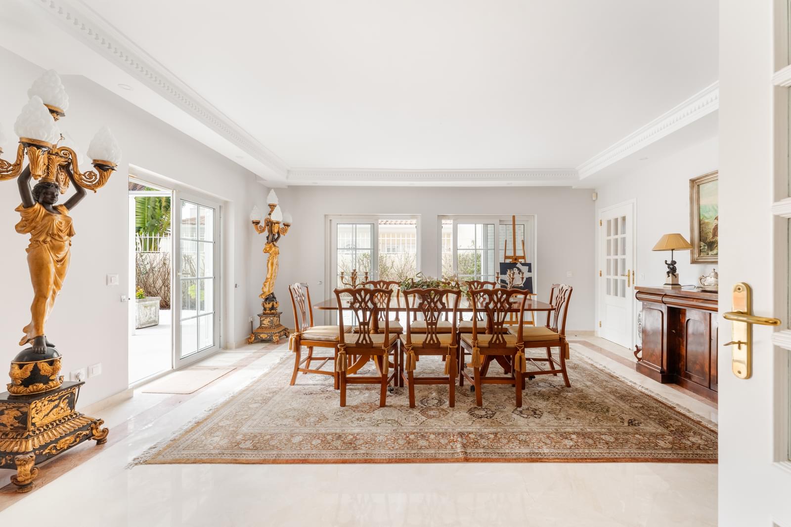 4 Bedroom Villa/Townhouse's Image 10