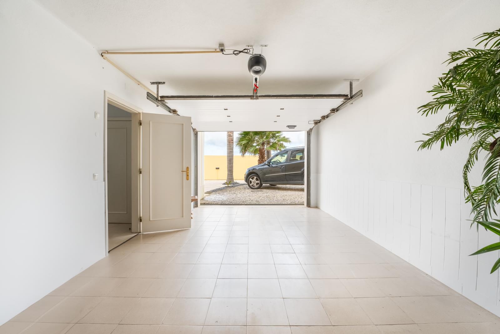 4 Bedroom Villa/Townhouse's Image 32