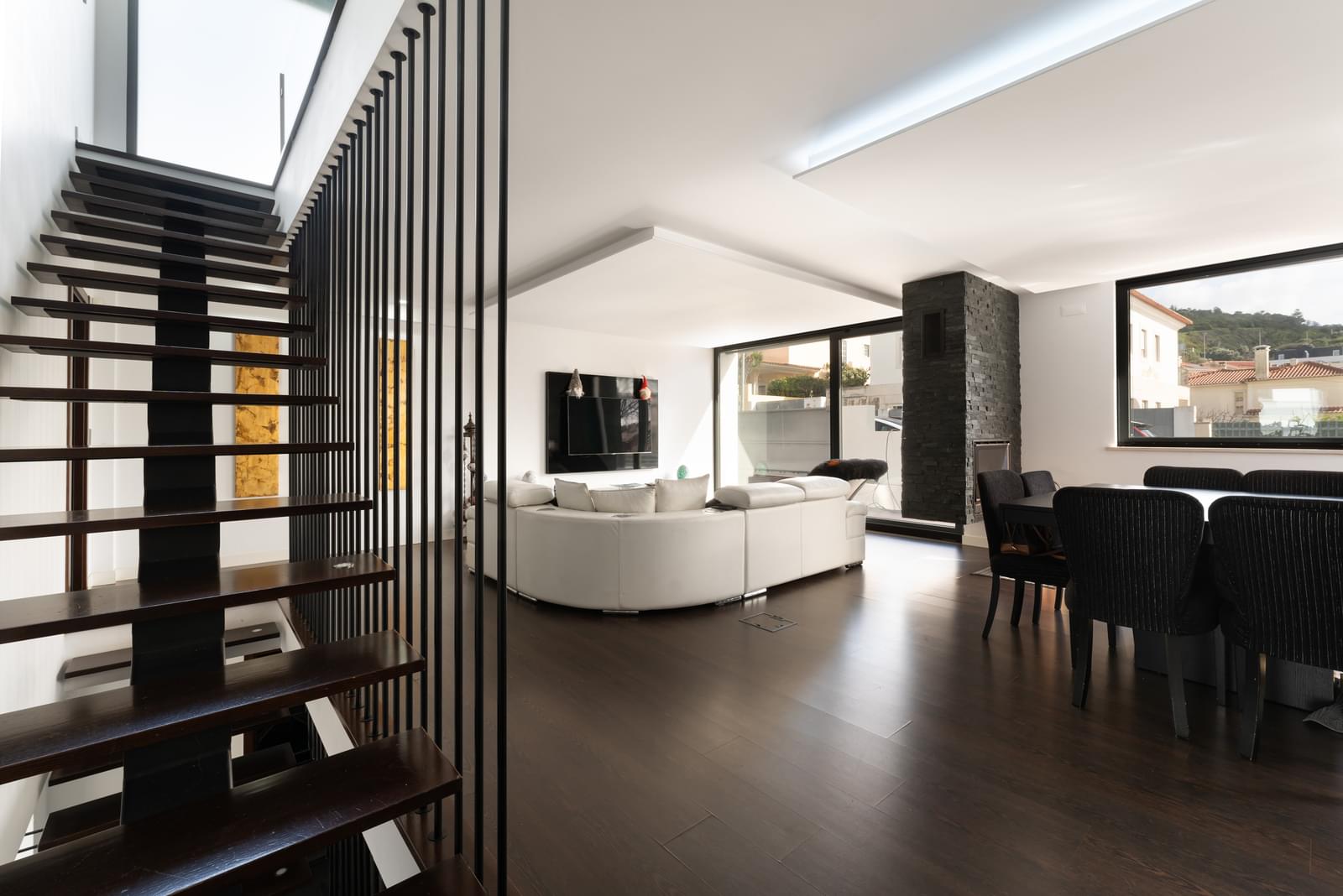 4 Bedroom Villa/Townhouse's Image 3