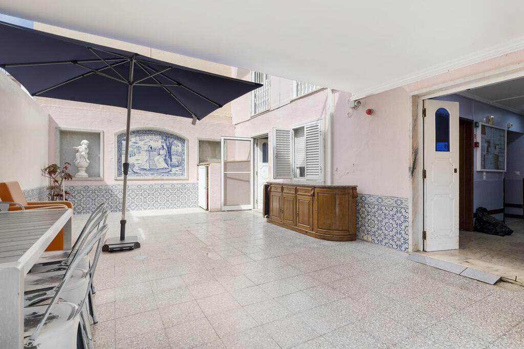 10 Bedroom House with garden, Benfica, Lisboa 367567816