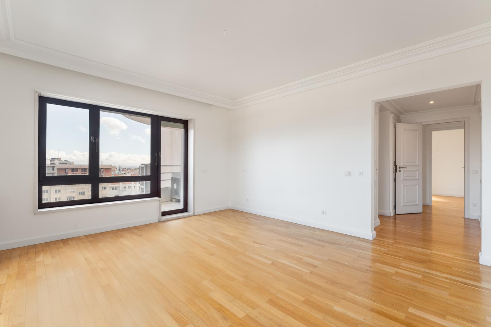 Apartamento T4 com vista, Campo Pequeno, Lisboa - Imagem 16