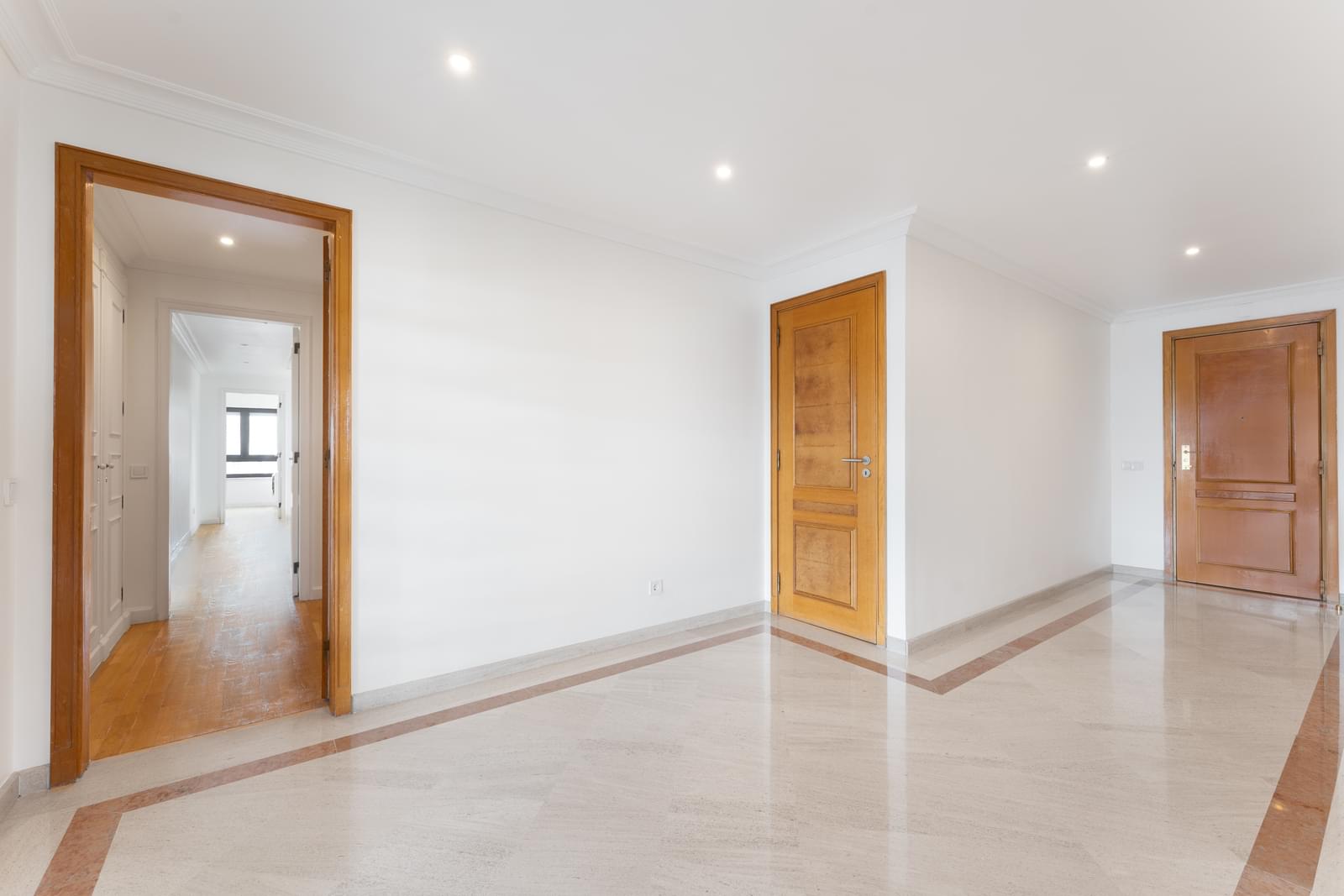 Apartamento T4 com vista, Campo Pequeno, Lisboa - Imagem 6