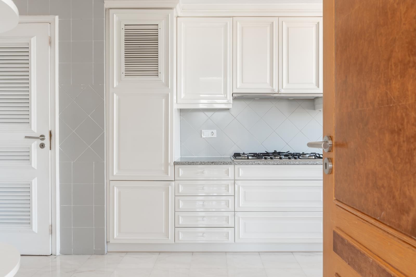 Apartamento T4 com vista, Campo Pequeno, Lisboa - Imagem 22