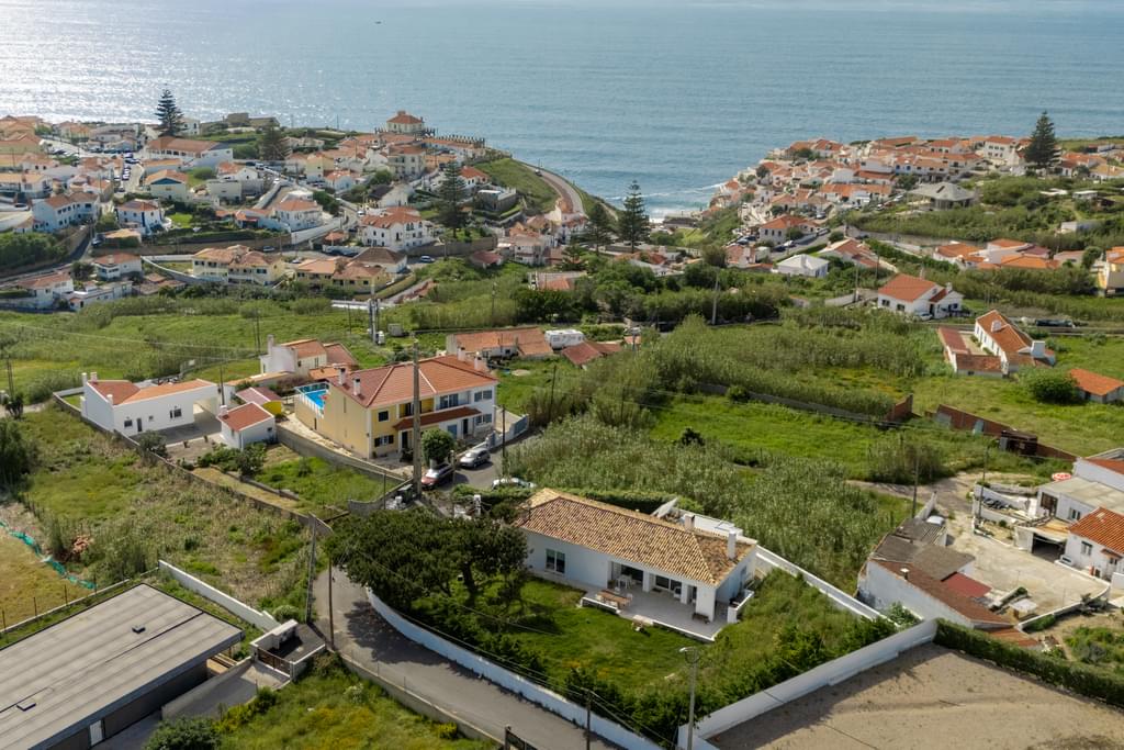 3 Bedroom Detached house with garden, Azenhas do Mar, Sintra 1812432431