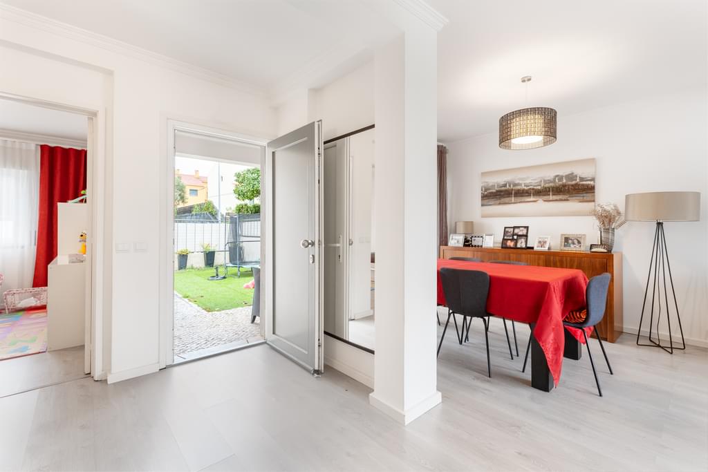 4 Bedroom House with parking, Linda-a-Pastora Queijas, Oeiras 1520958688