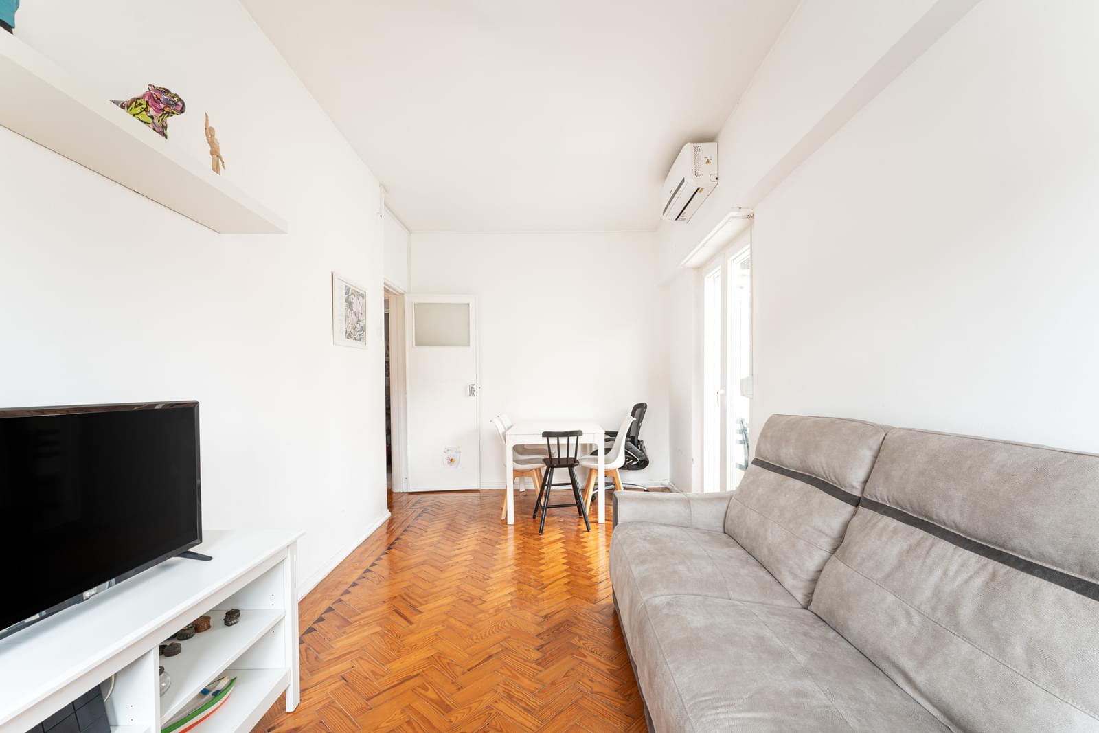 Apartamento T2 com varanda, Lisboa - Imagem 1