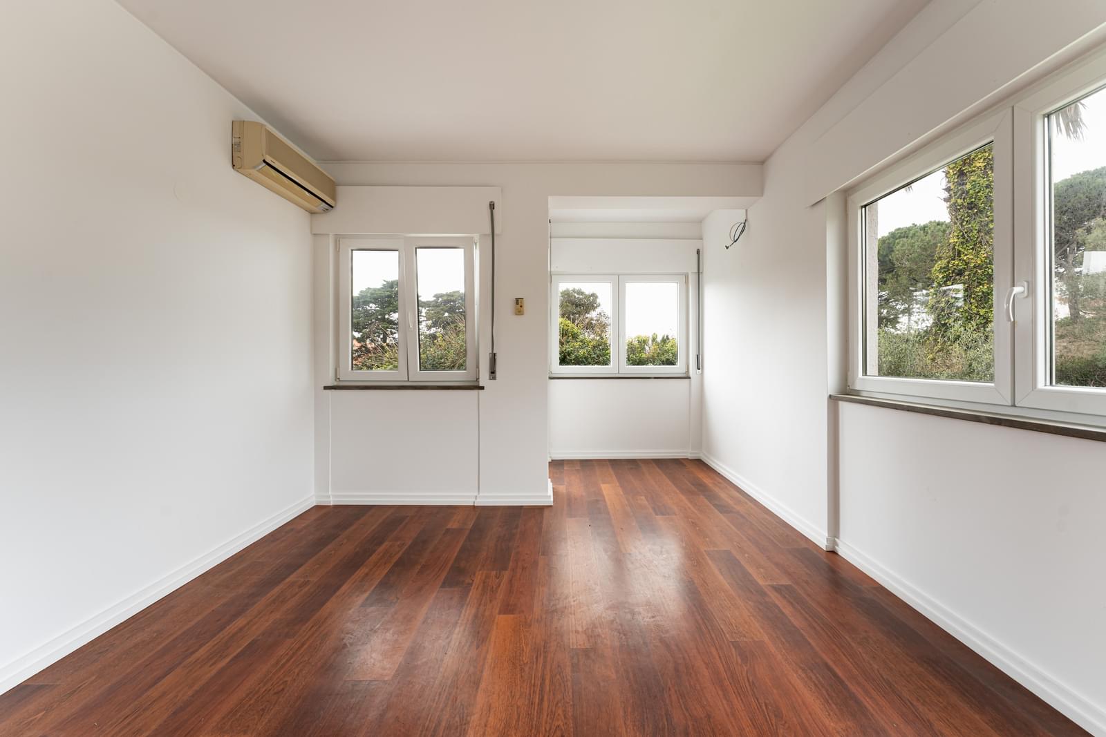 4 Bedroom Villa/Townhouse's Image 9