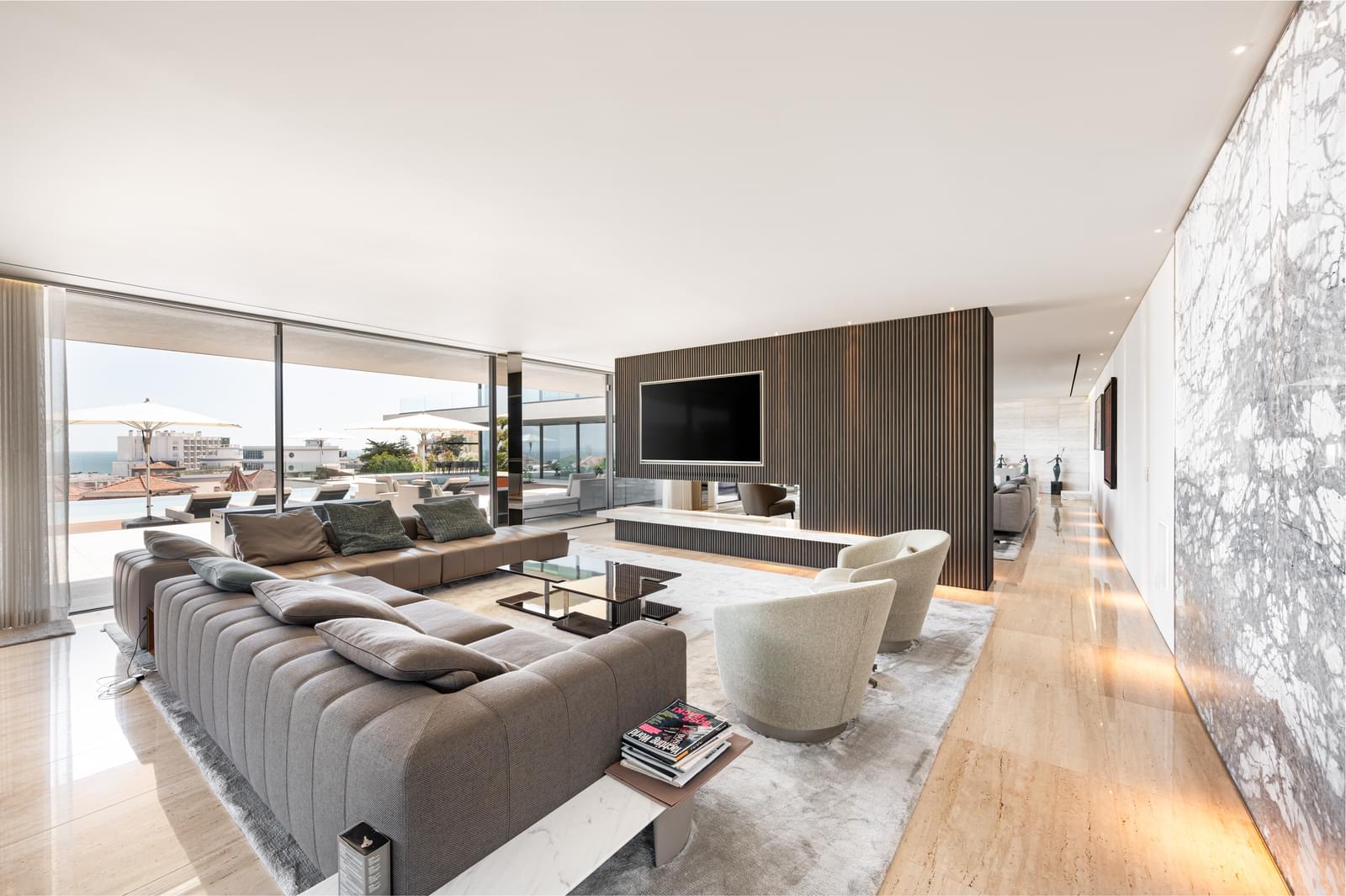 6 Bedroom Villa/Townhouse's Image 5
