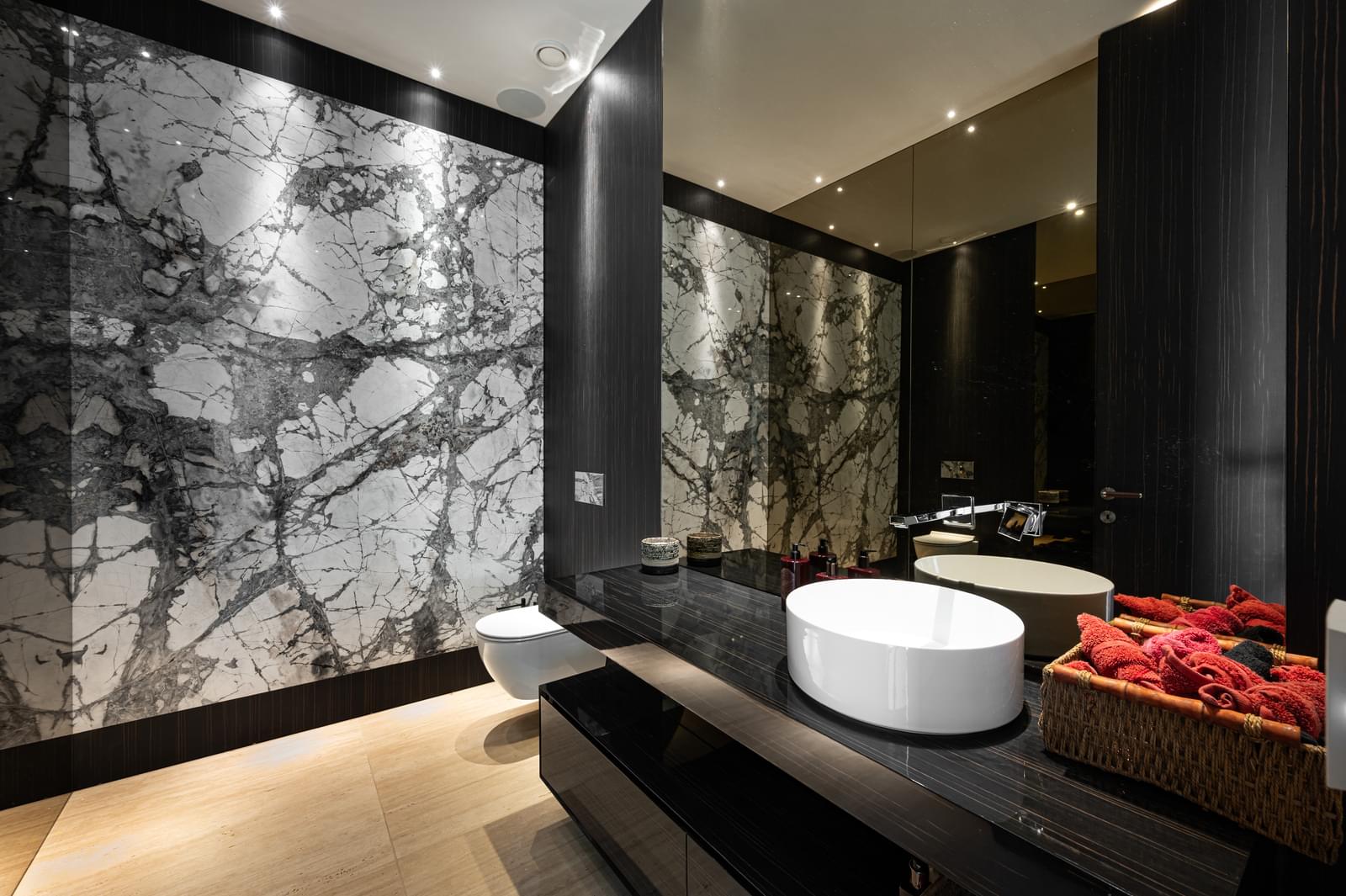 6 Bedroom Villa/Townhouse's Image 11