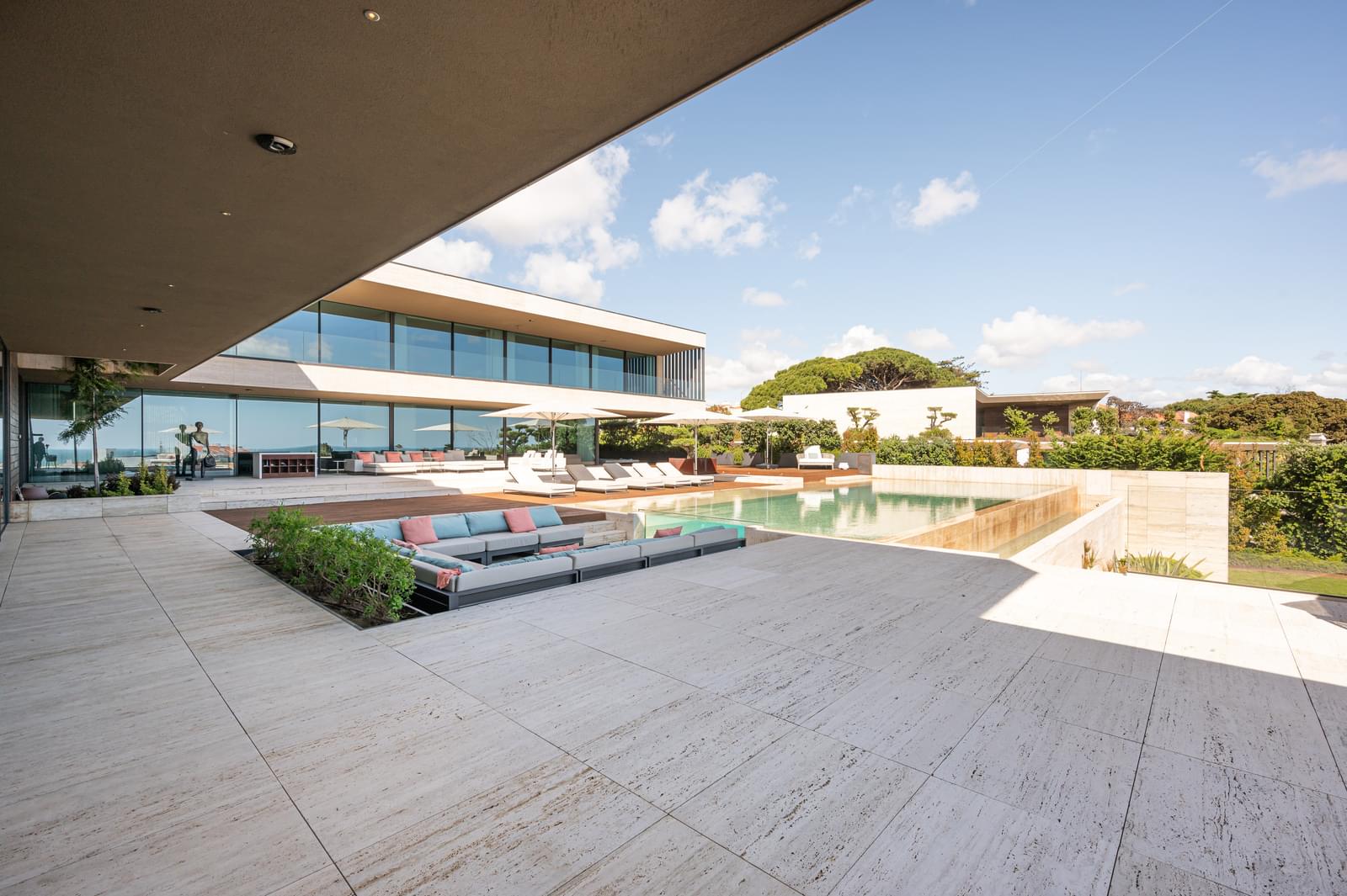 6 Bedroom Villa/Townhouse's Image 13