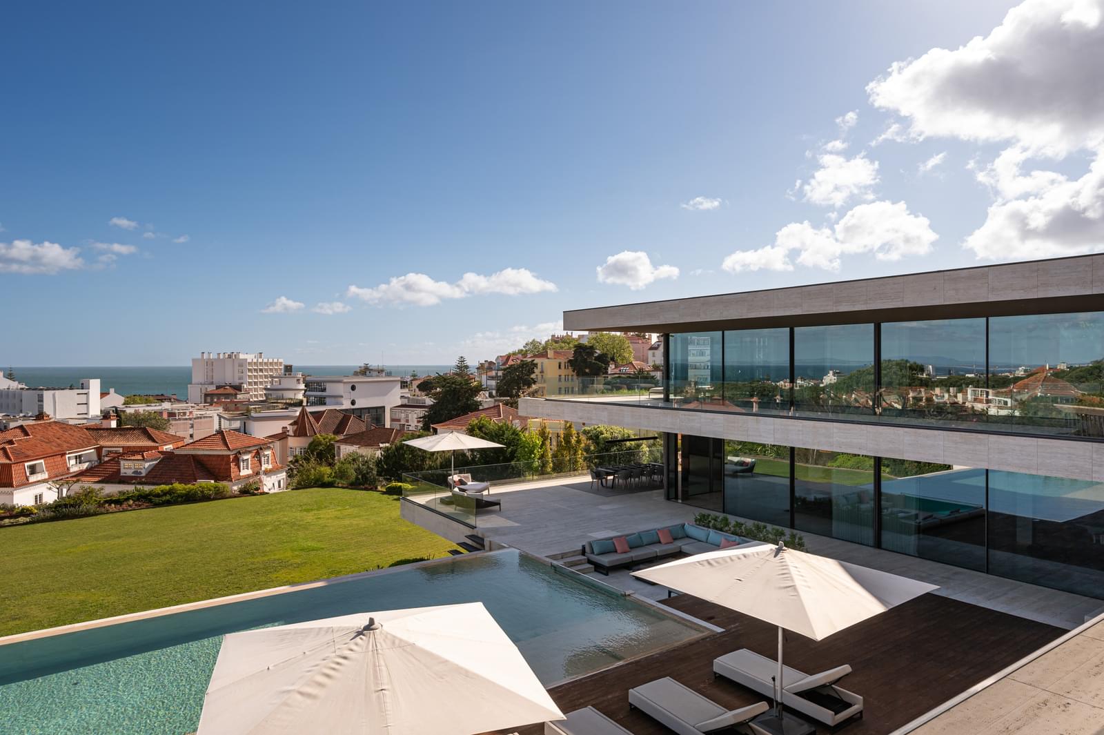 6 Bedroom Villa/Townhouse's Image 31