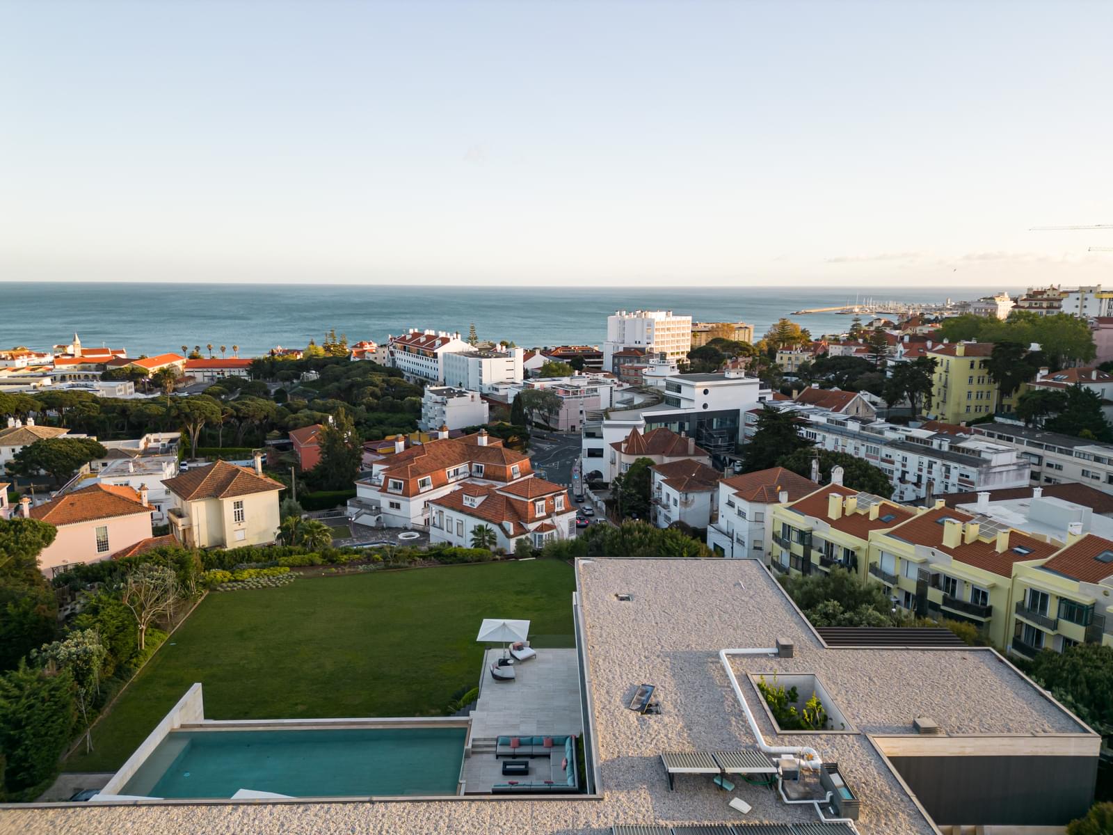 6 Bedroom Villa/Townhouse's Image 36