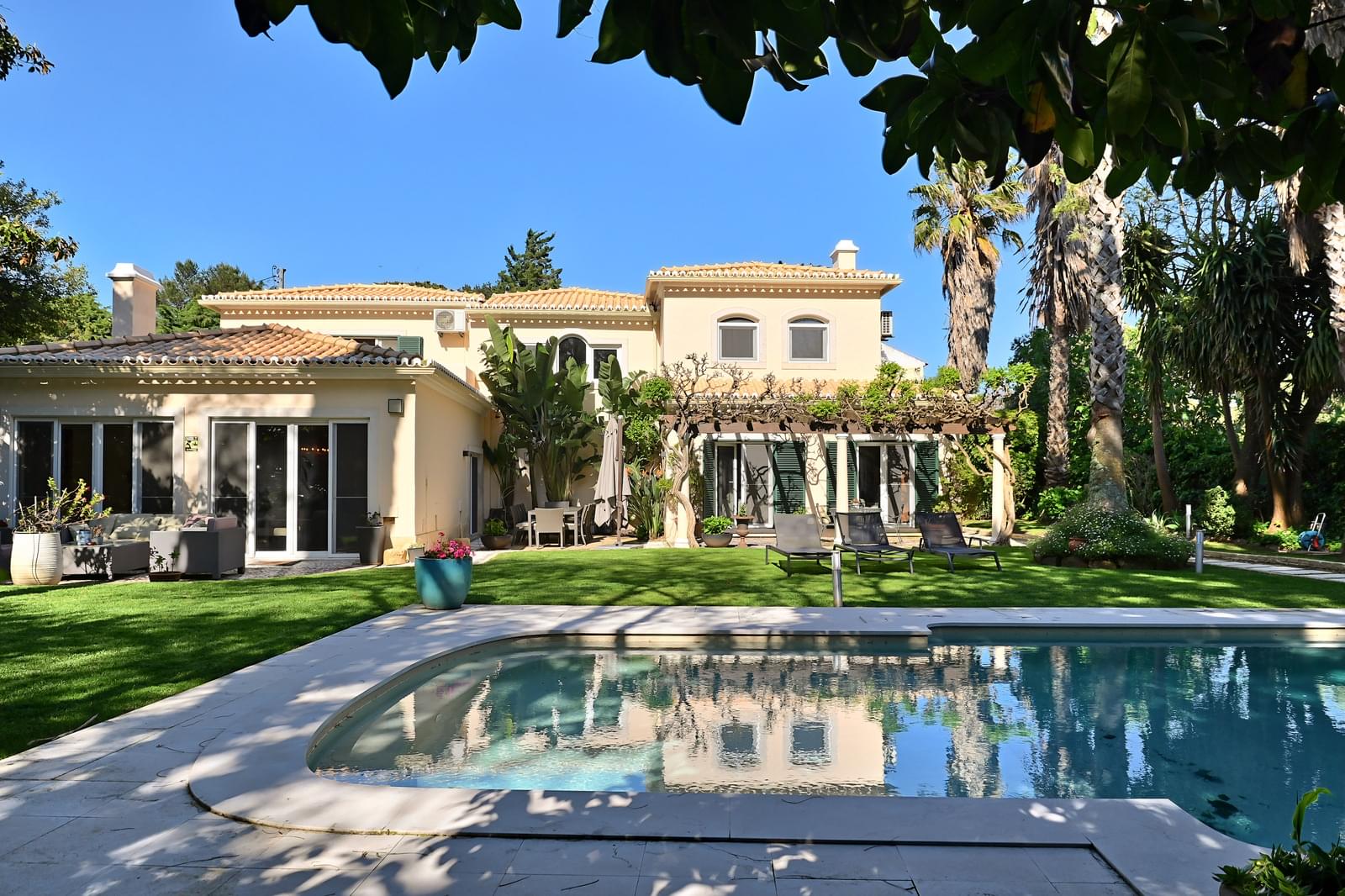 Moradia Isolada T5 com piscina, Birre, Cascais - Imagem 1