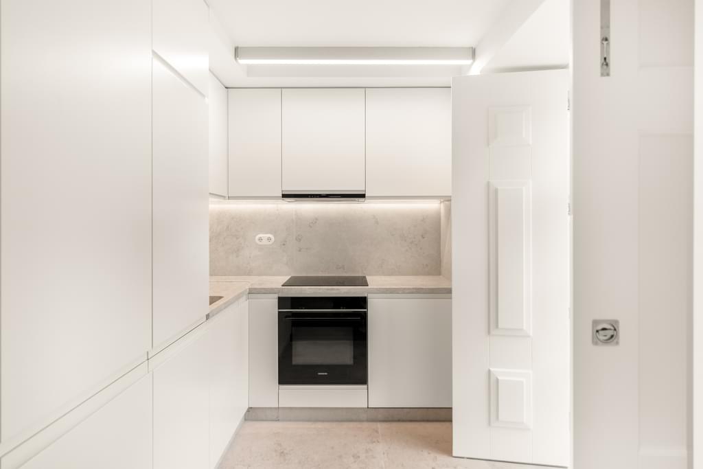 2 Bedroom Apartment in Garrett 53, Chiado, Lisboa 1808509046