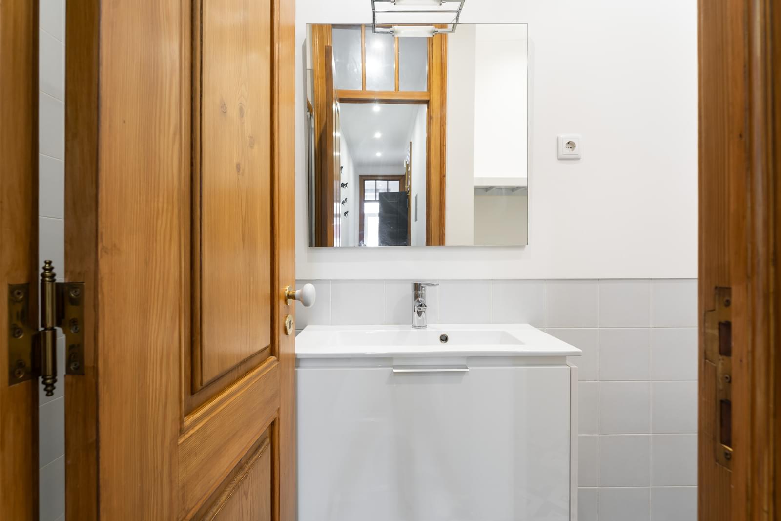 Apartamento T2 + 1 com vista, Campo de Ourique, Lisboa - Imagem 26