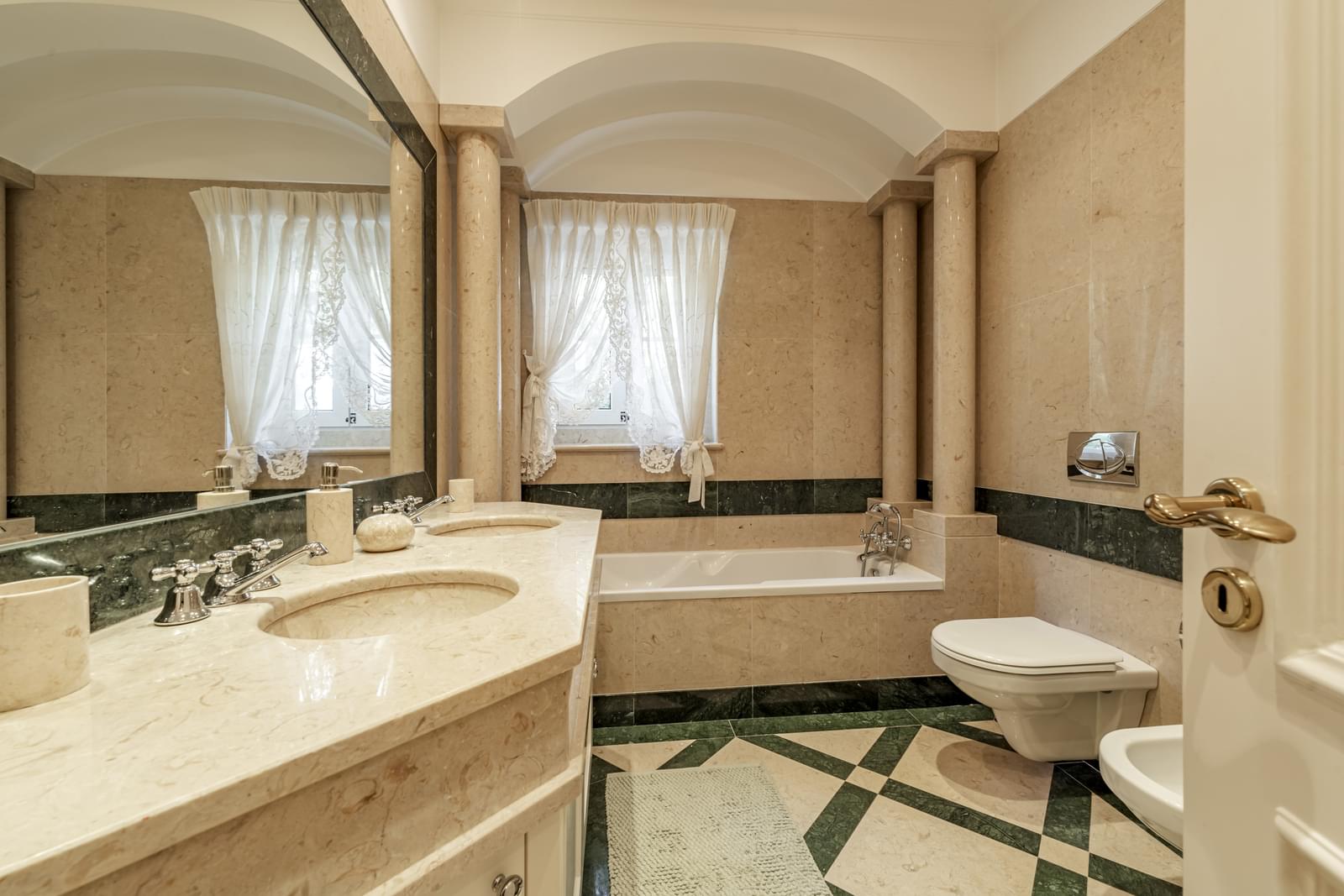 Moradia Isolada T7 com piscina, Alcabideche, Cascais - Imagem 22