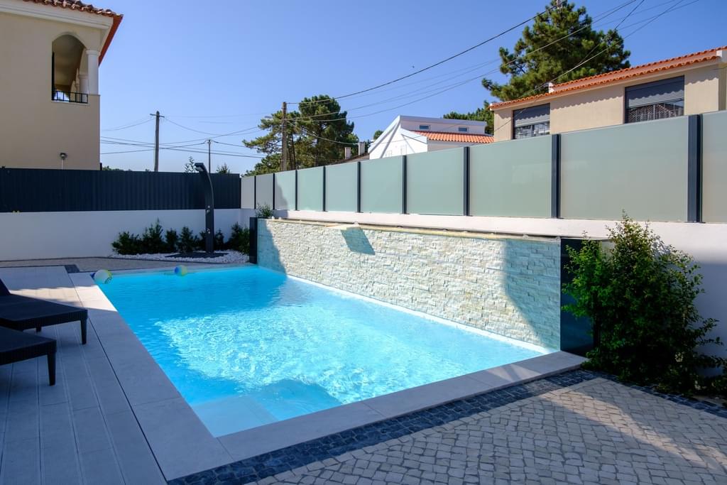 4 Bedroom Detached house with swimming pool, Aroeira, Almada