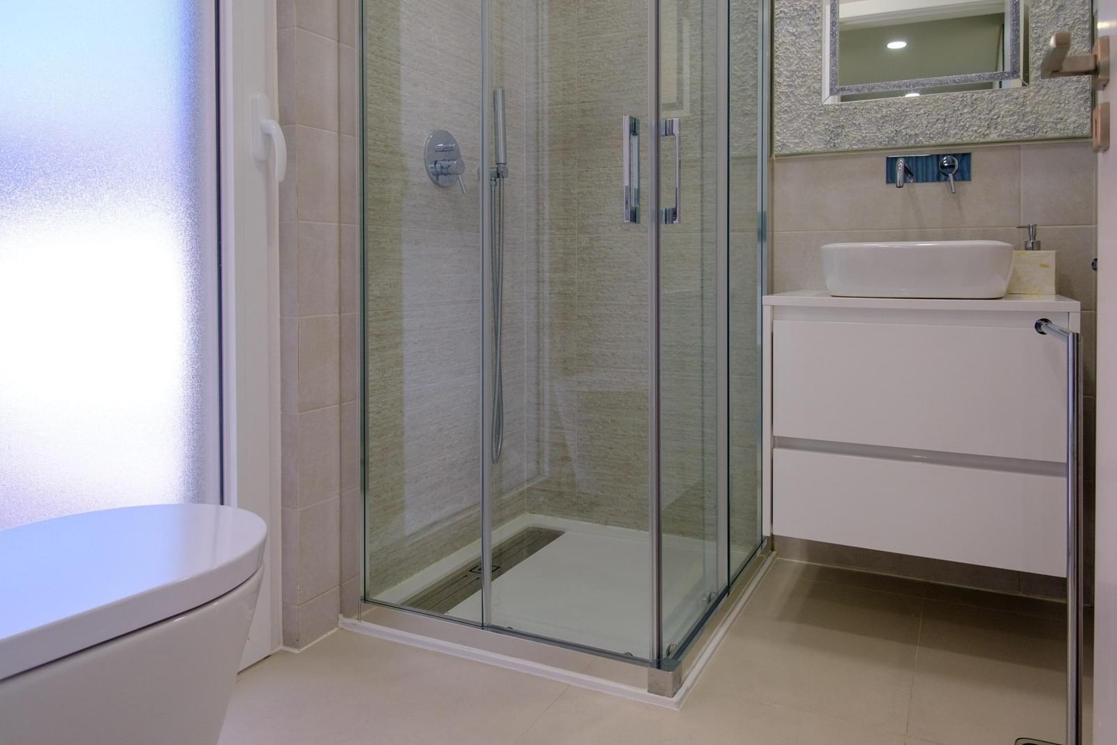 Moradia Isolada T4 com piscina, Aroeira, Almada - Imagem 3