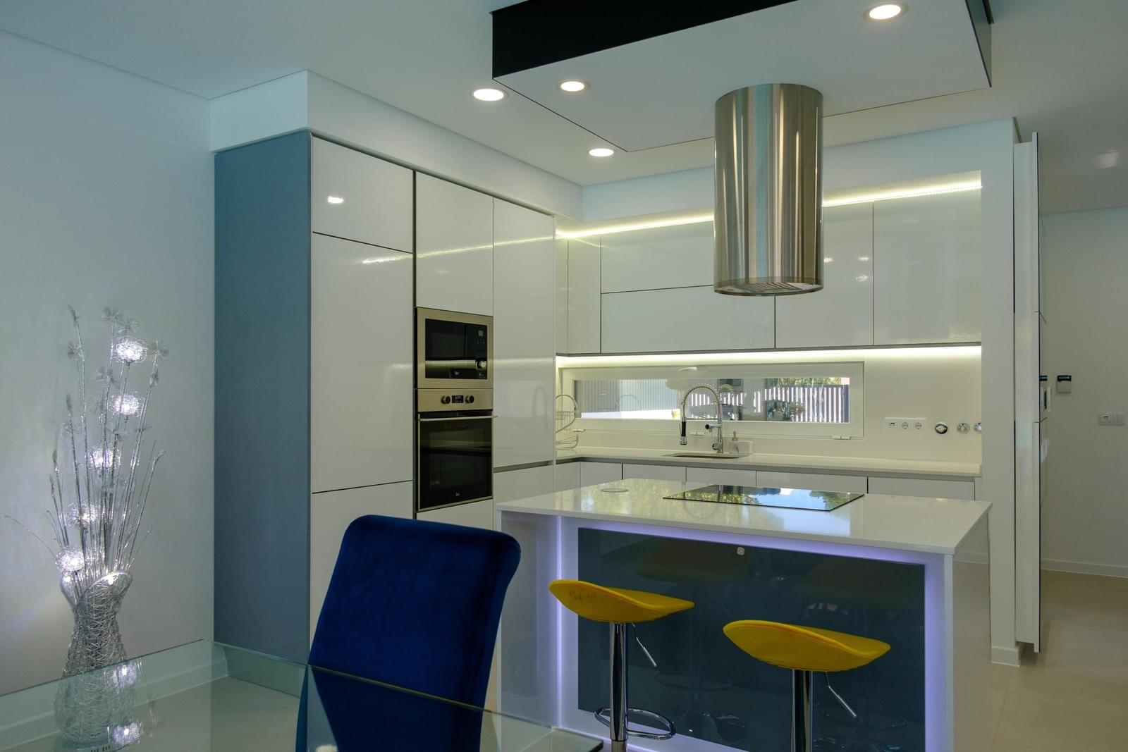 Moradia Isolada T4 com piscina, Aroeira, Almada - Imagem 8