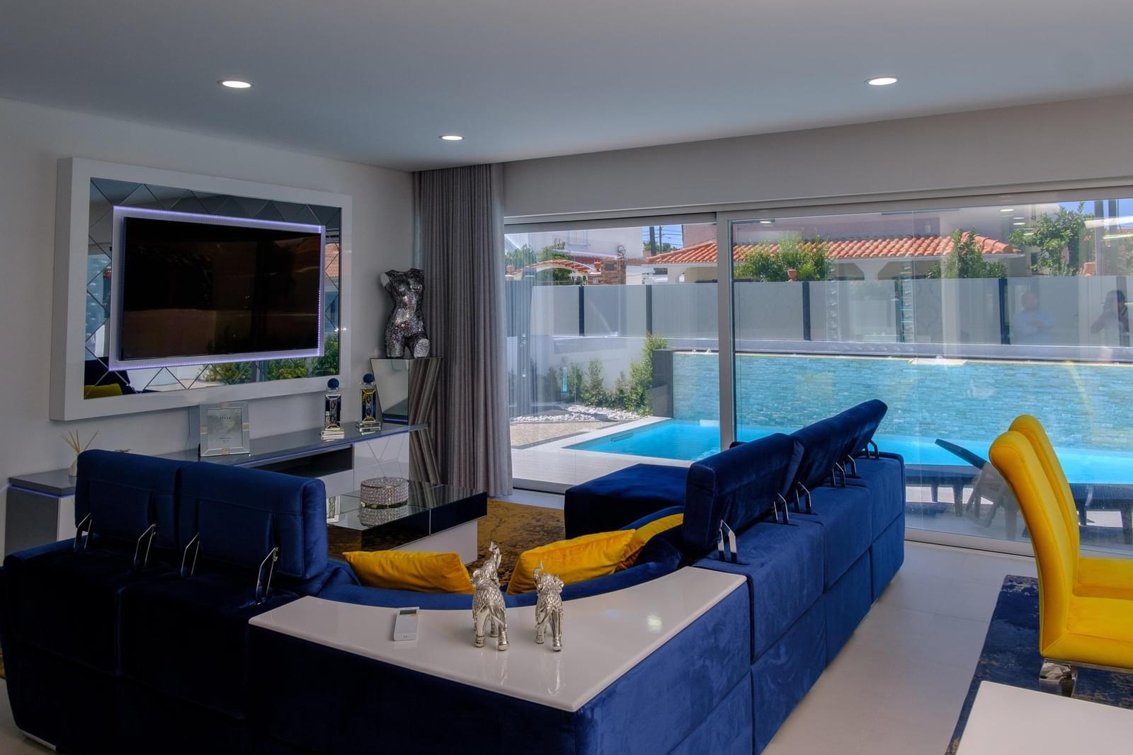 Moradia Isolada T4 com piscina, Aroeira, Almada - Imagem 15