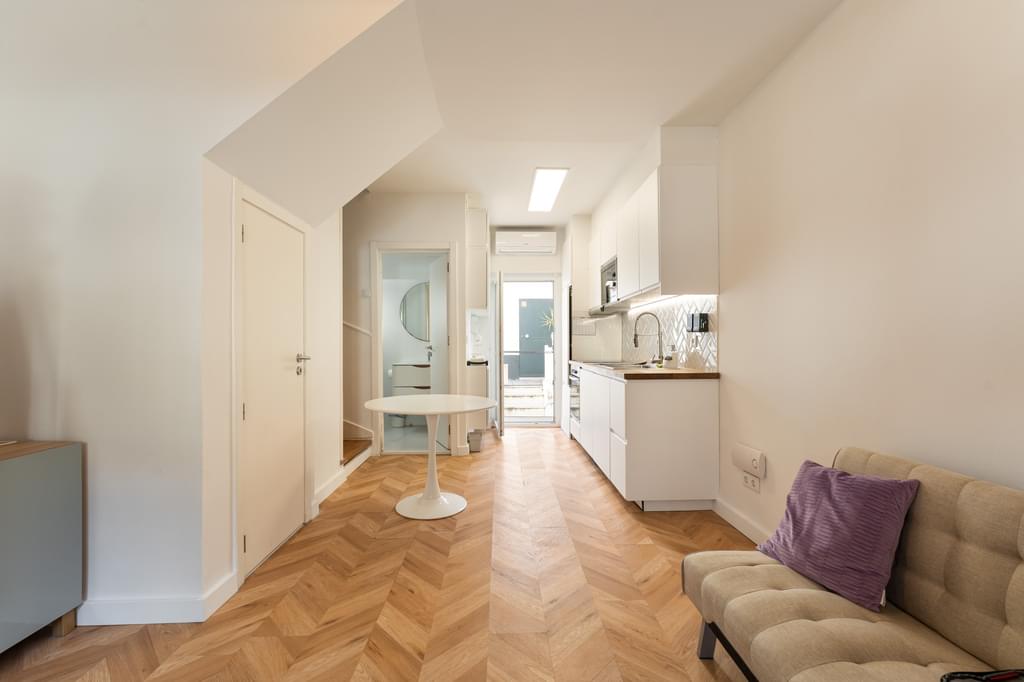 2 Bedroom Semi-detached house with swimming pool, Beato, Lisboa 1216990178