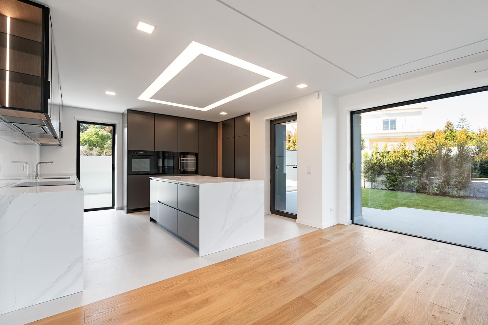 Moradia T5 + 2 com piscina, Birre, Cascais - Imagem 5