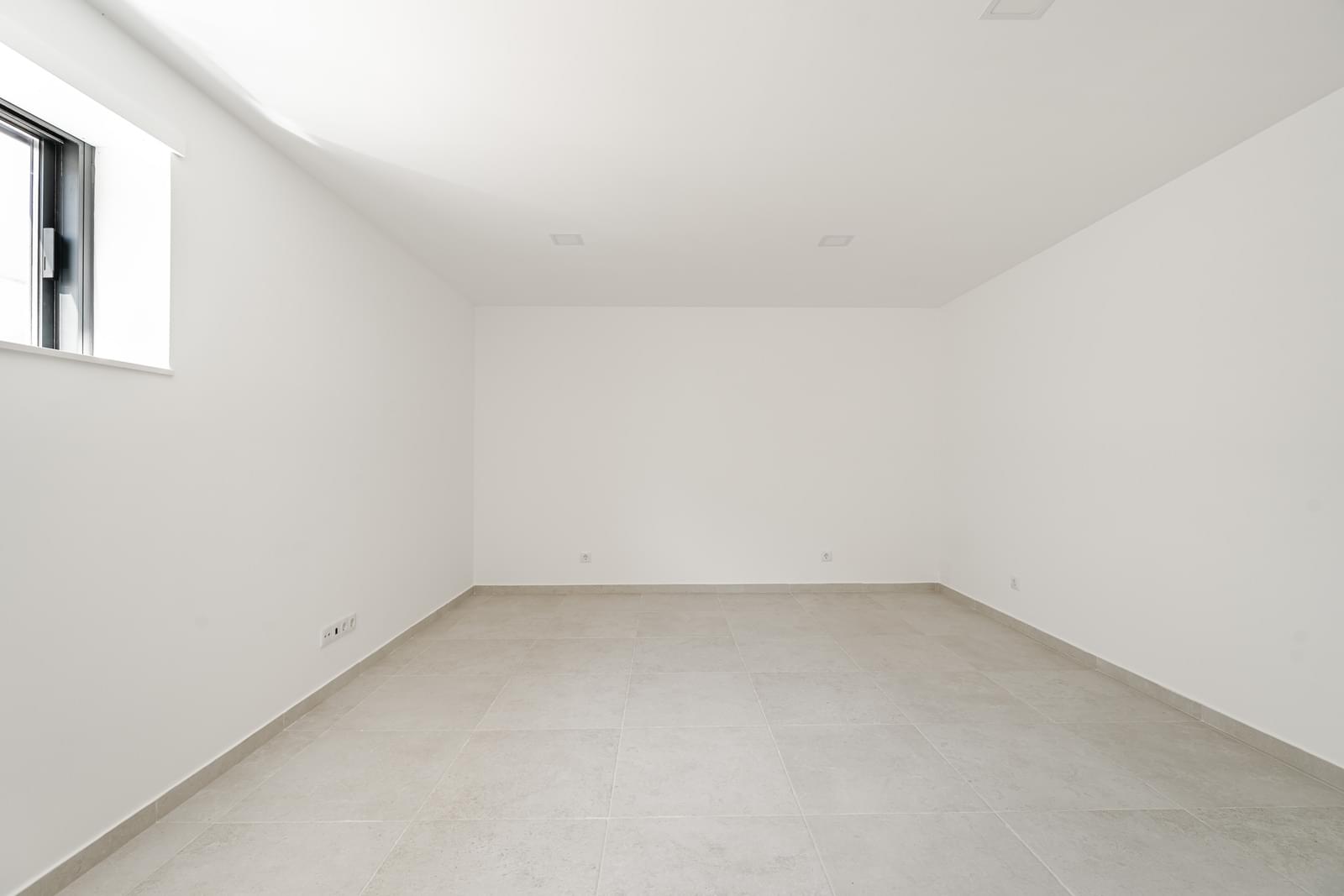 Moradia T5 + 2 com piscina, Birre, Cascais - Imagem 31
