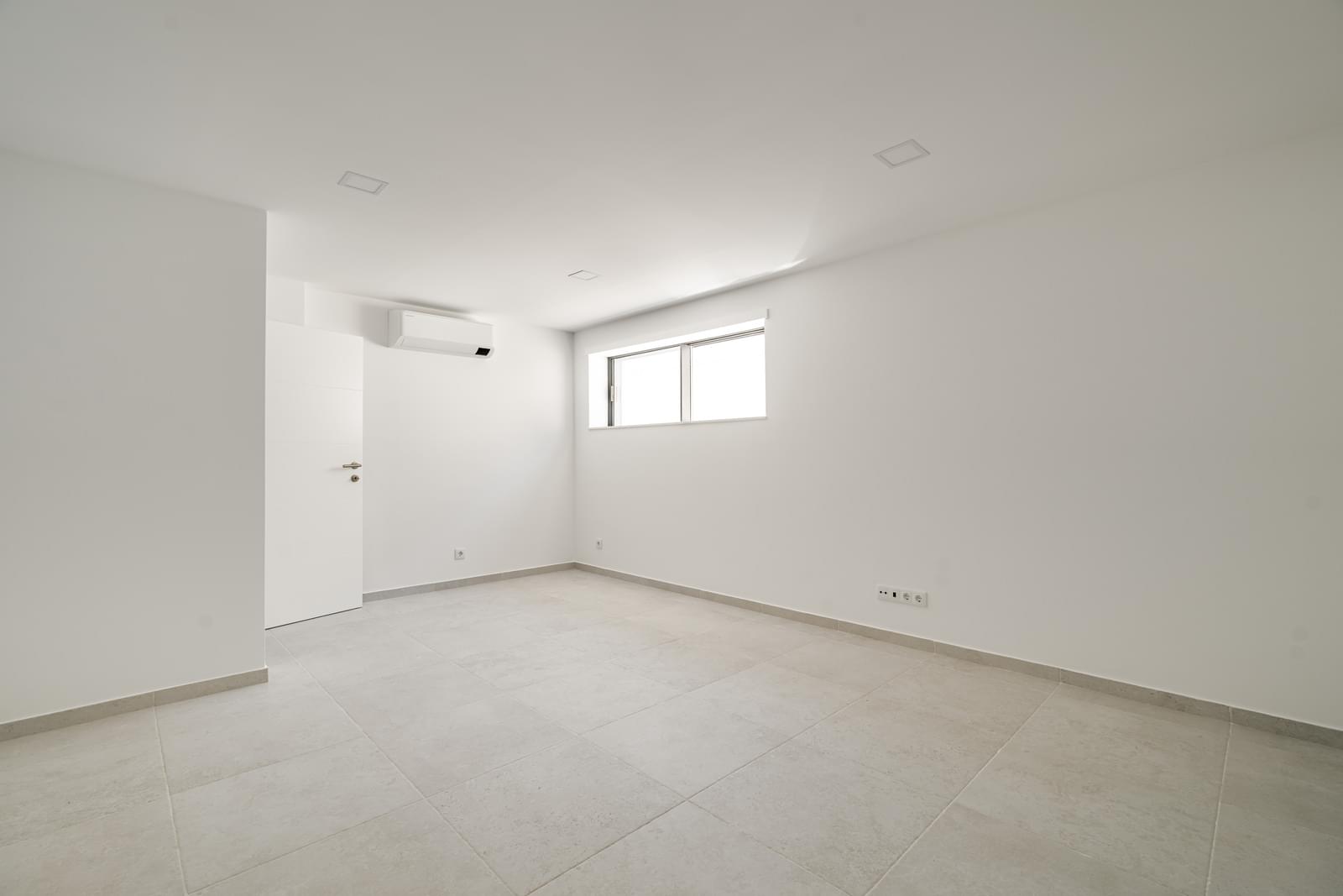 Moradia T5 + 2 com piscina, Birre, Cascais - Imagem 32