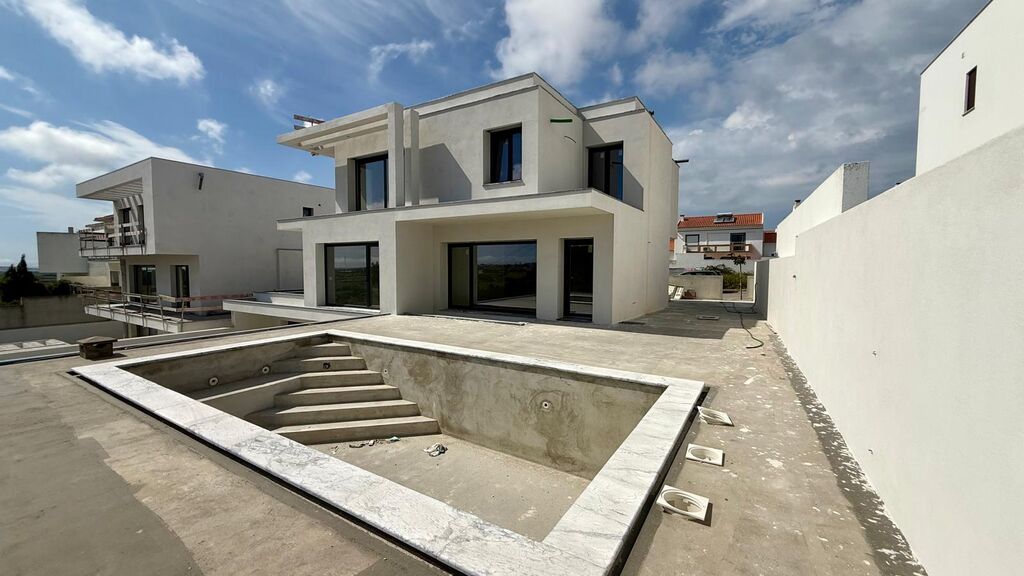 4 Bedroom Detached house with swimming pool, Peniche 1112470221